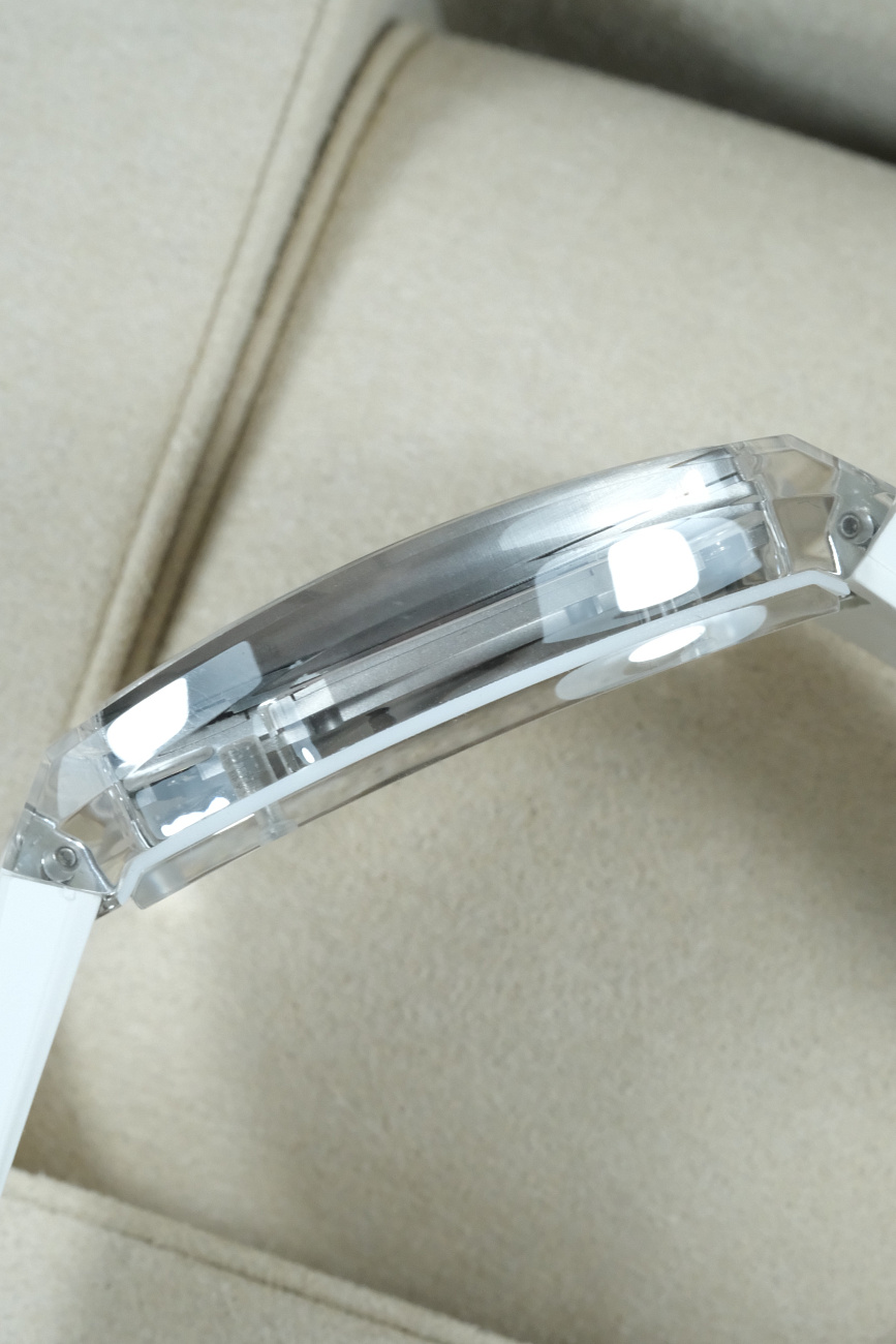 Часы Bianchet  UltraFino Skeleton Sapphire White Flying Tourbillon  CYKA TXXF M