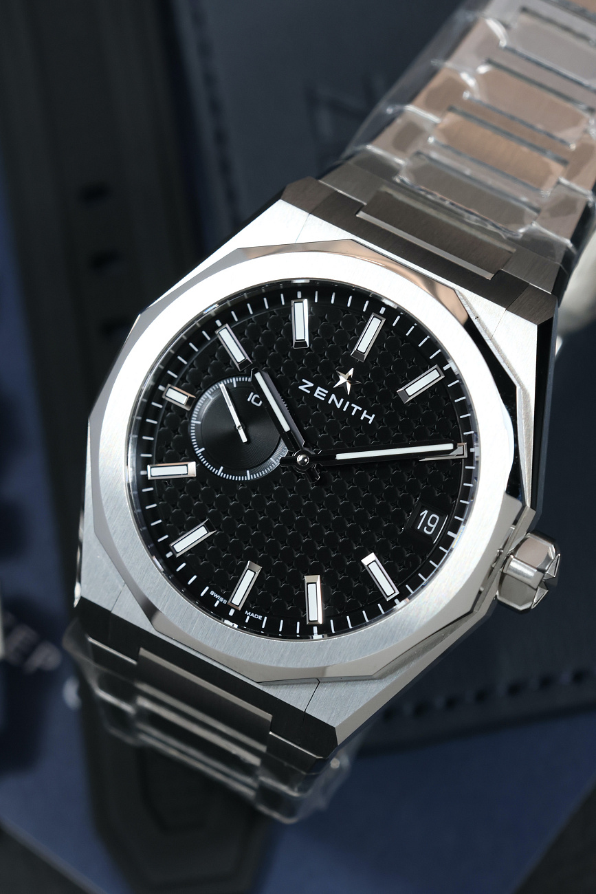 Часы Zenith  Defy Skyline Black   03.9300.3620/21.I001