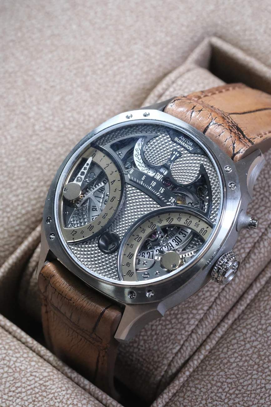 Часы Anton Suhanov (Антон Суханов)  Racer Retro Limited Edition 39Mm Gmt  Racer Retro