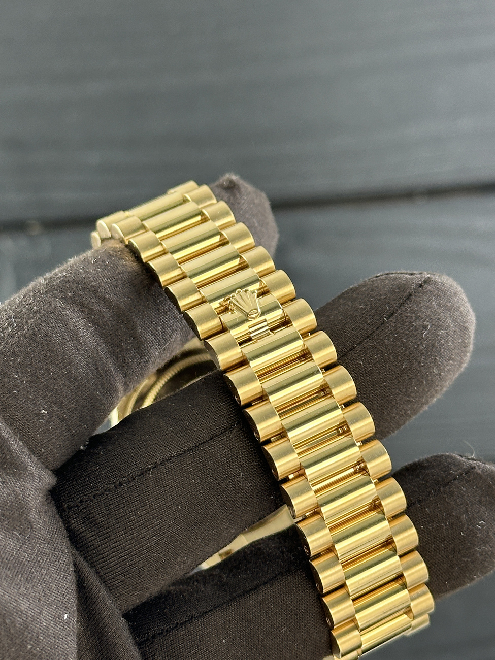 Часы Rolex  Day-Date 36 Orange Carnelian Dial  128238