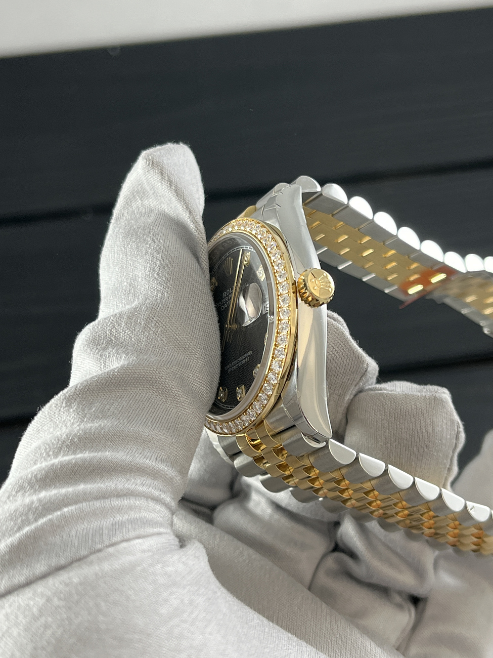 Часы Rolex  Datejust 36Mm Oystersteel Yellow Gold And Diamonds Black Dial  126283RBR