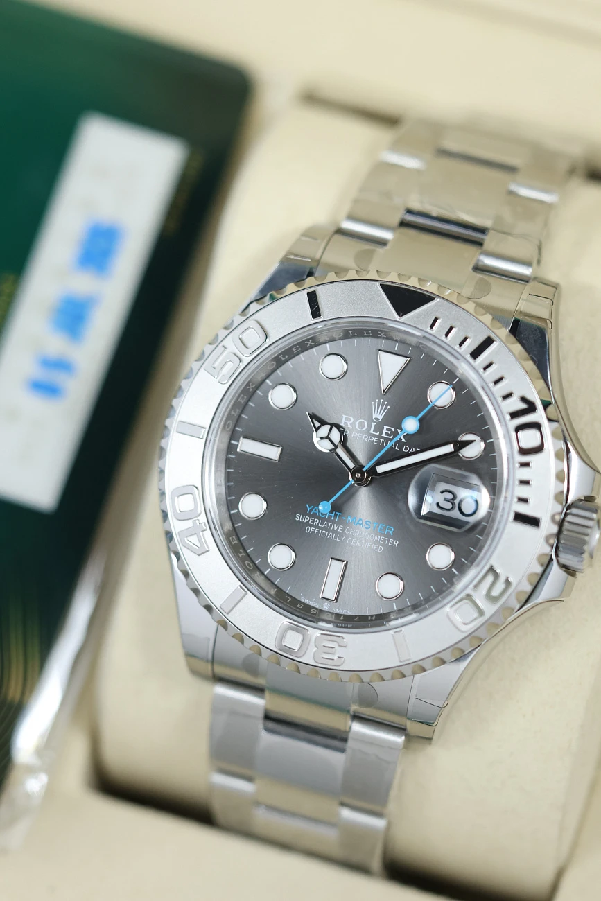 Часы Rolex  Yacht-Master 40 Mm Rolesium  126622