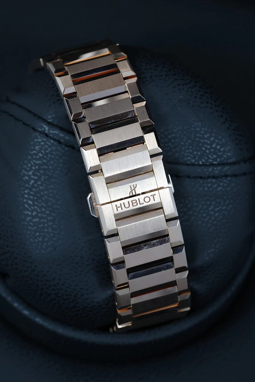 Часы Hublot  Big Bang Integral King Gold 42 mm   451.OX.1180.OX
