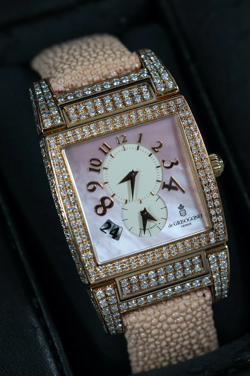 Часы De Grisogono  Instrumentino Uno Mother Of Pearl  INSTRUMENTINO