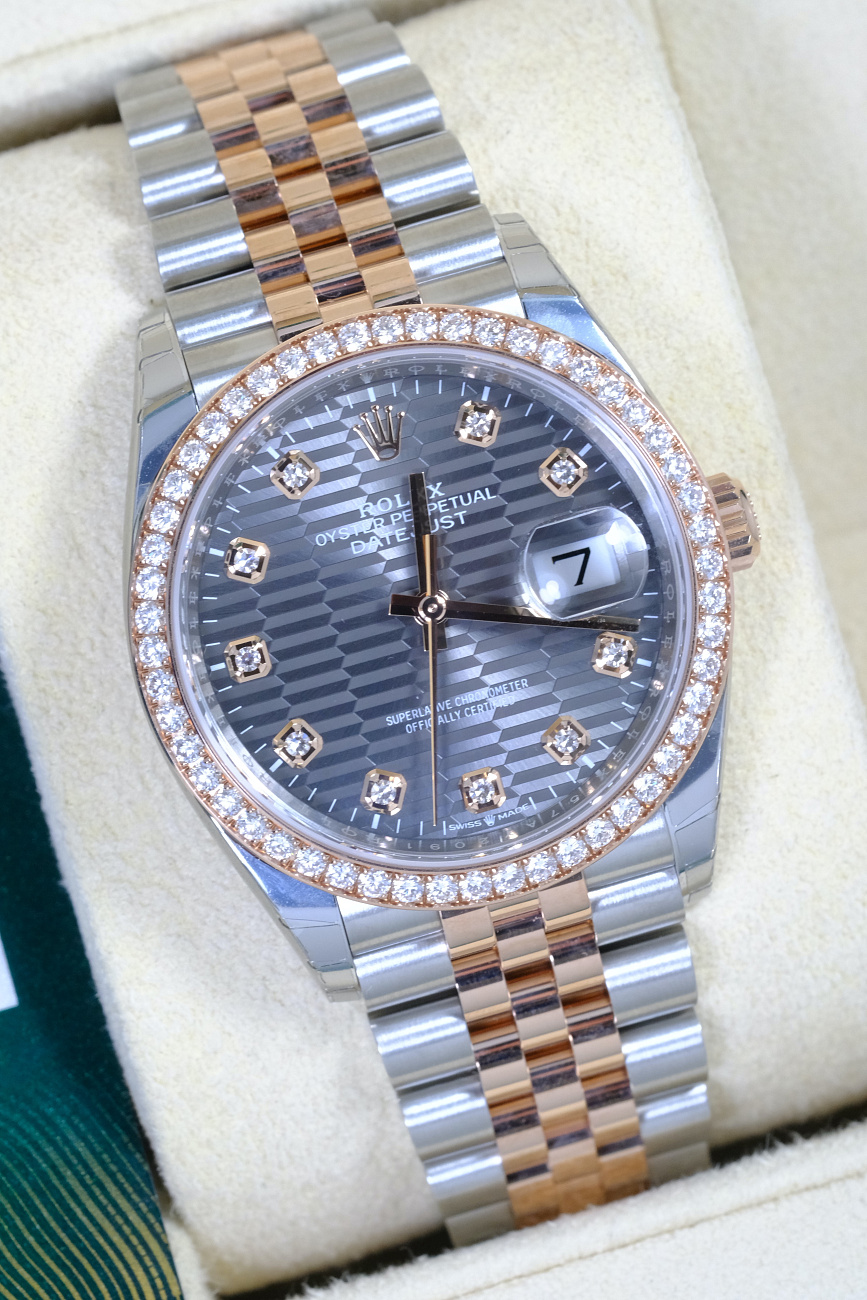 Часы Rolex  Datejust 36 Rose Gold/Steel Fluted Motif Dial Diamond Bezel Jubilee Bracelet  126281RBR