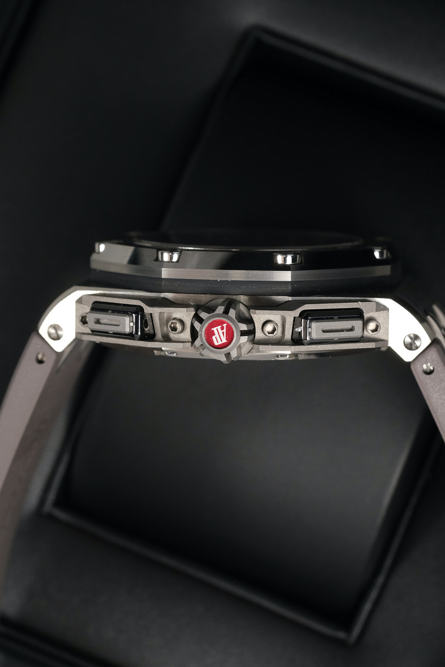 Часы Audemars Piguet  Royal Oak Offshore Michael Schumacher Chronograph Titanium 44 Mm  26568IM.00.A004CA.01