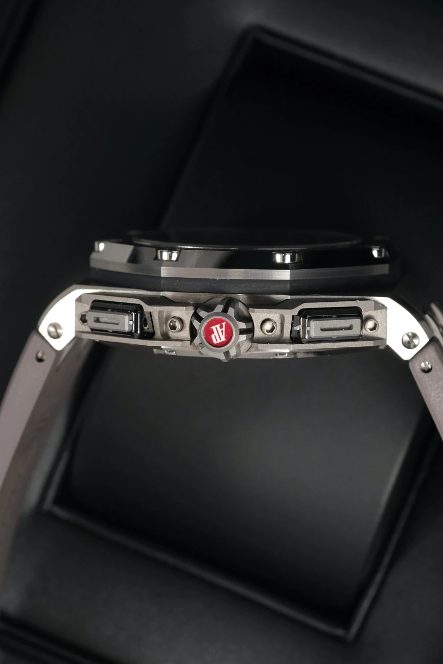 Часы Audemars Piguet  Royal Oak Offshore Michael Schumacher Chronograph Titanium 44 Mm  26568IM.00.A004CA.01