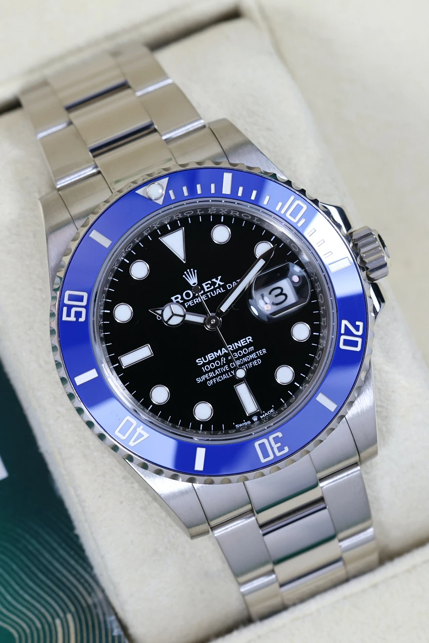 Часы Rolex  Oyster Perpetual White Gold Submariner Date  126619LB