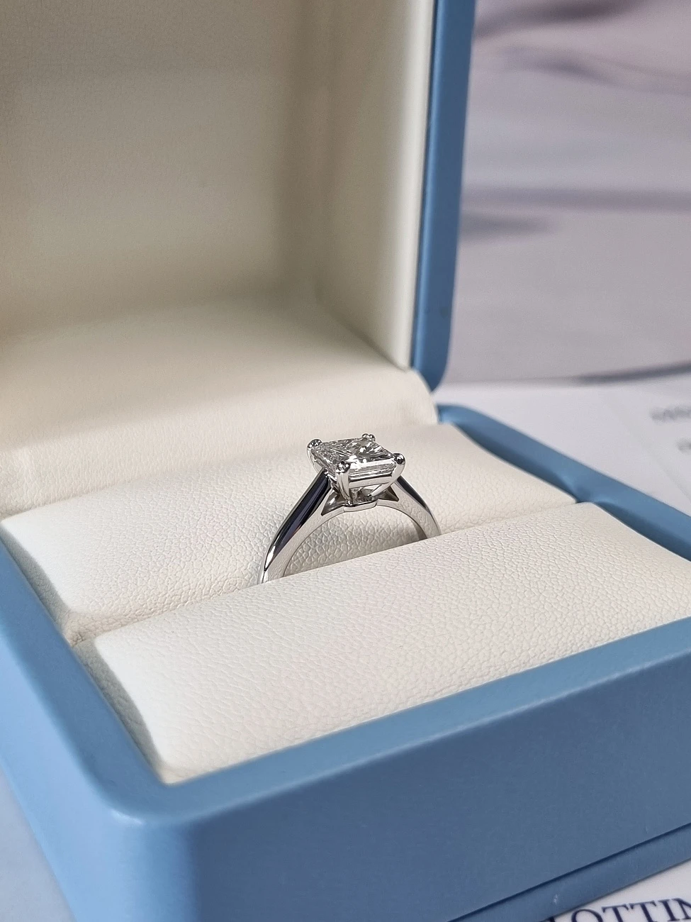 Украшение No Name  Кольцо с бриллиантом 1,53 ct. D/VS2   