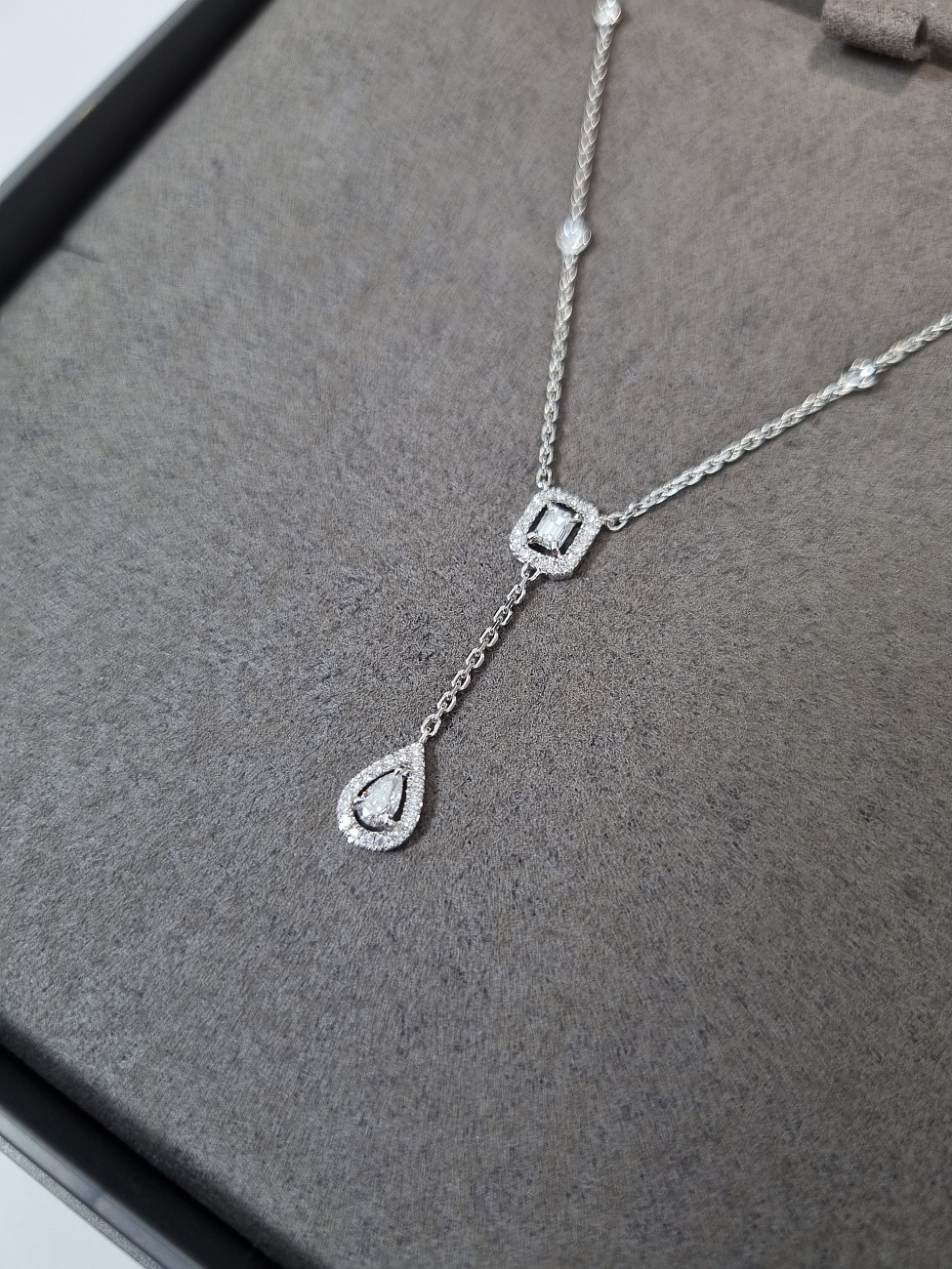 Украшение MESSIKA  My Twin Tie 0.10Ct X2  My Twin 0,10ct tie diamond necklace 6693 