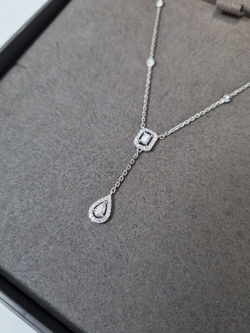 Украшение Messika  My Twin Tie 0.10Ct X2  My Twin 0,10ct tie diamond necklace 6693 