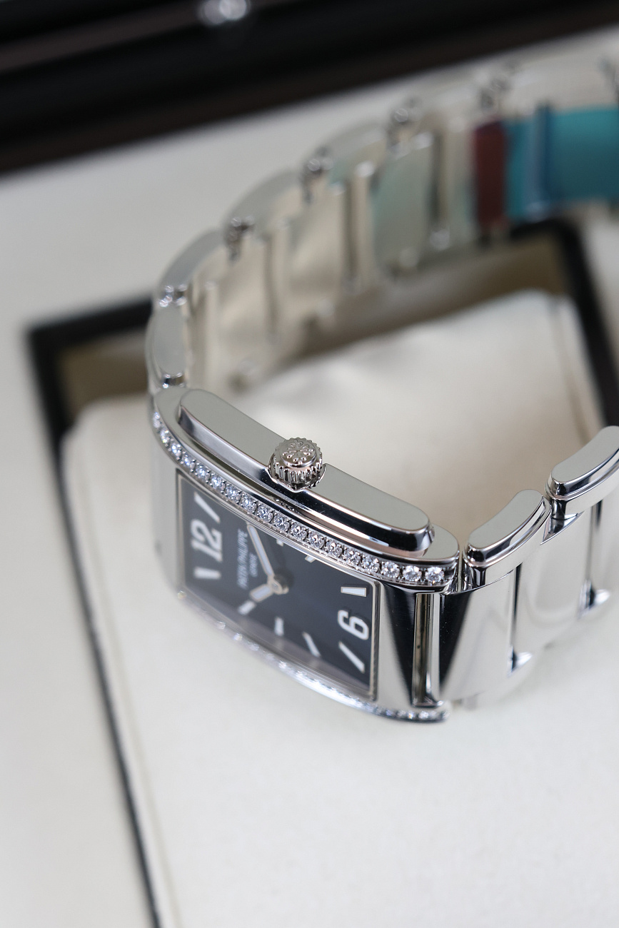 Часы Patek Philippe  Twenty-4 Blue Dial  4910/1200A-001