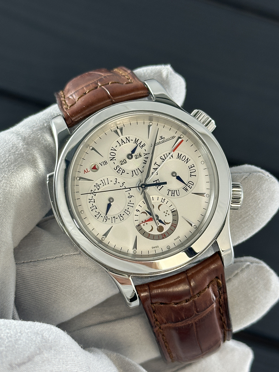 Часы Jaeger-LeCoultre  Master Grande Reveil Perpetual Calendar  Q163842A