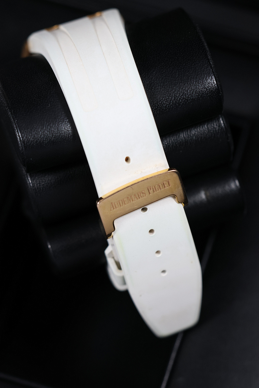 Часы Audemars Piguet  Royal Oak Offshore Chronograph Ladies 38Mm Rose Gold  26048OK.ZZ.D010CA.01 