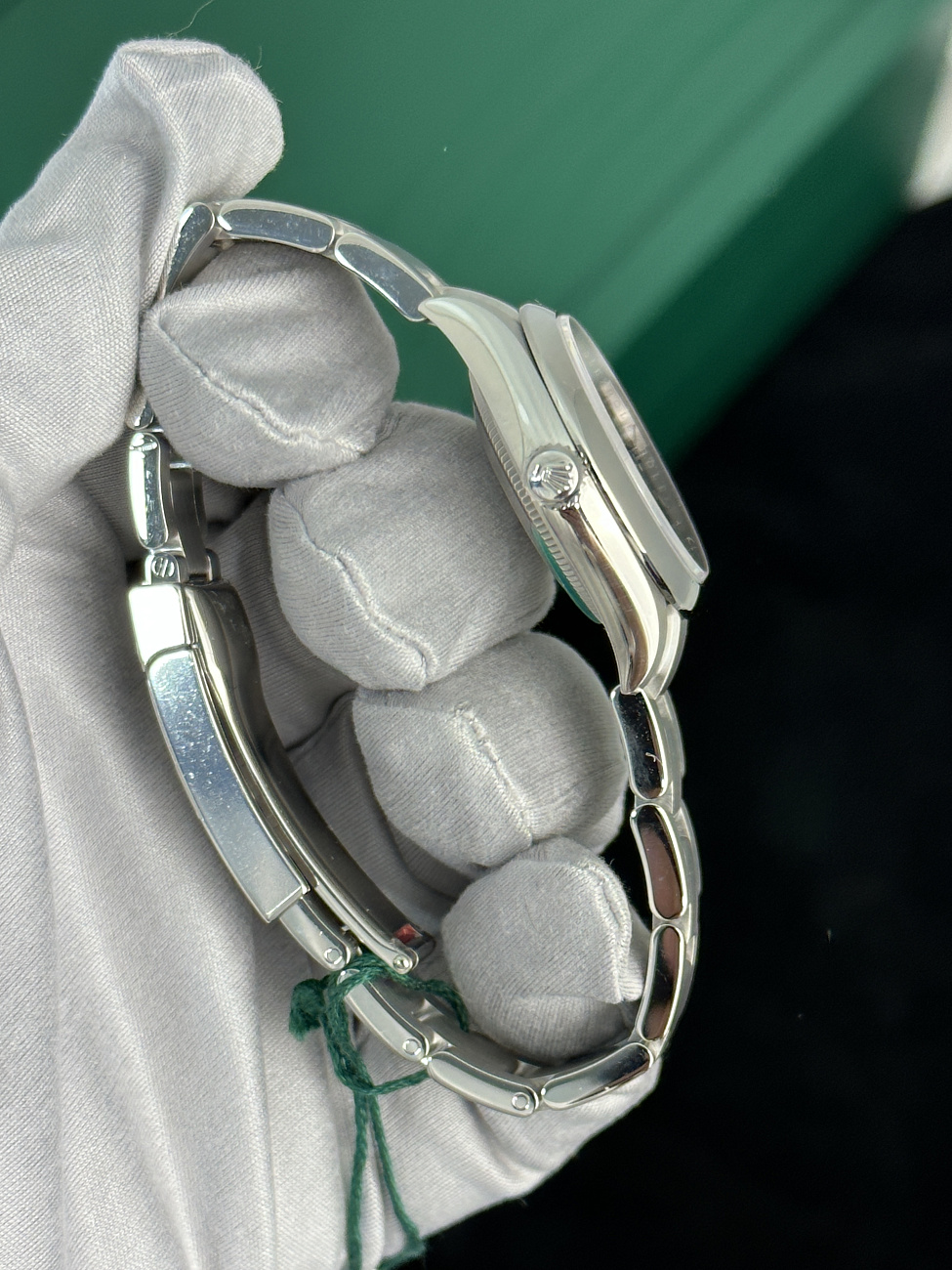 Часы Rolex  Oyster Perpetual Green 31Mm  277200