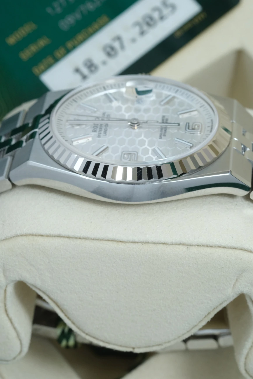 Часы Rolex  Land Dweller 40  127334