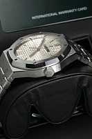 Часы Audemars Piguet  Royal Oak 41Mm White Dial  15500ST.OO.1220ST.04