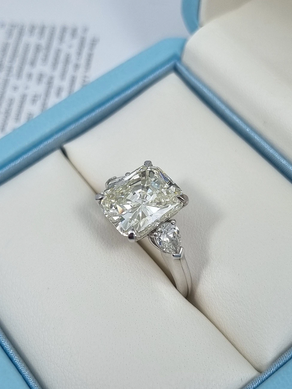 Украшение No Name  Кольцо С Бриллиантом 5,62 Ct. M/Vs2   