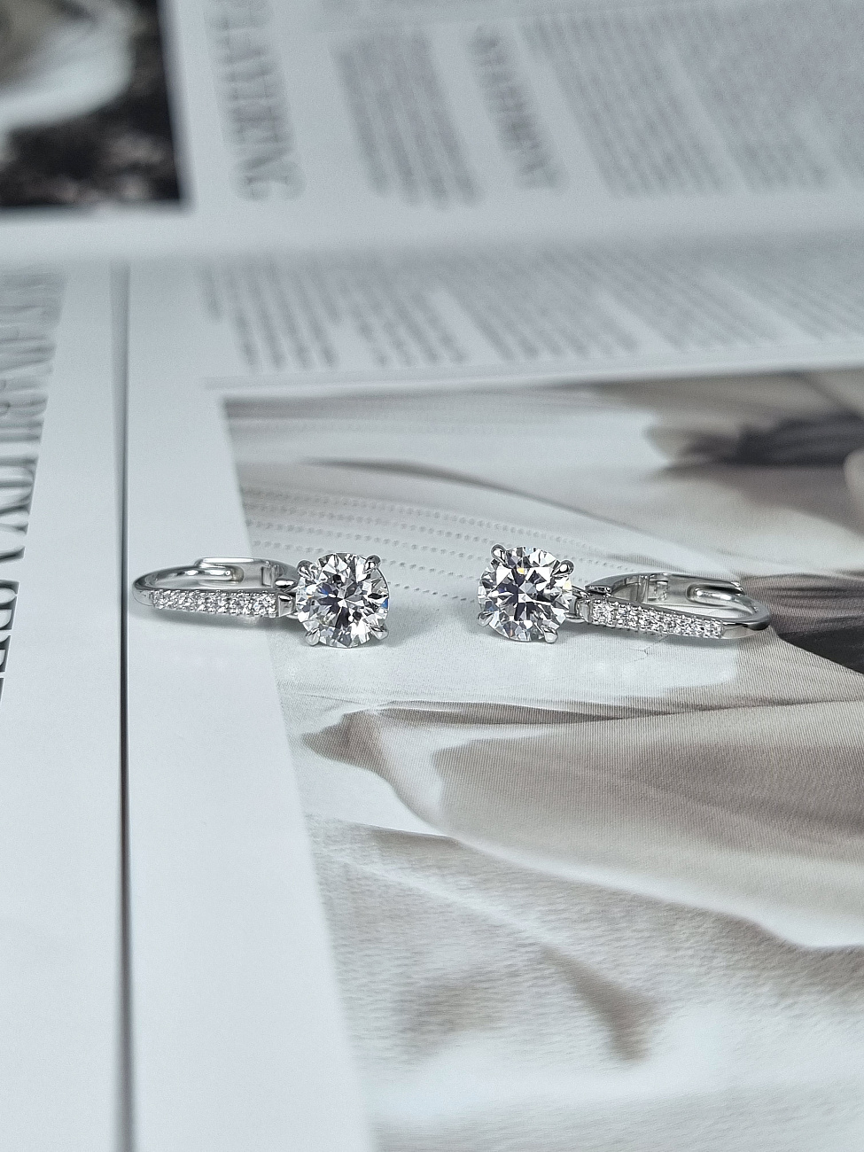 Украшение GIA  Серьги 1,03/1,03 ct. H/Si1 (3 Excellent) Round Diamonds   