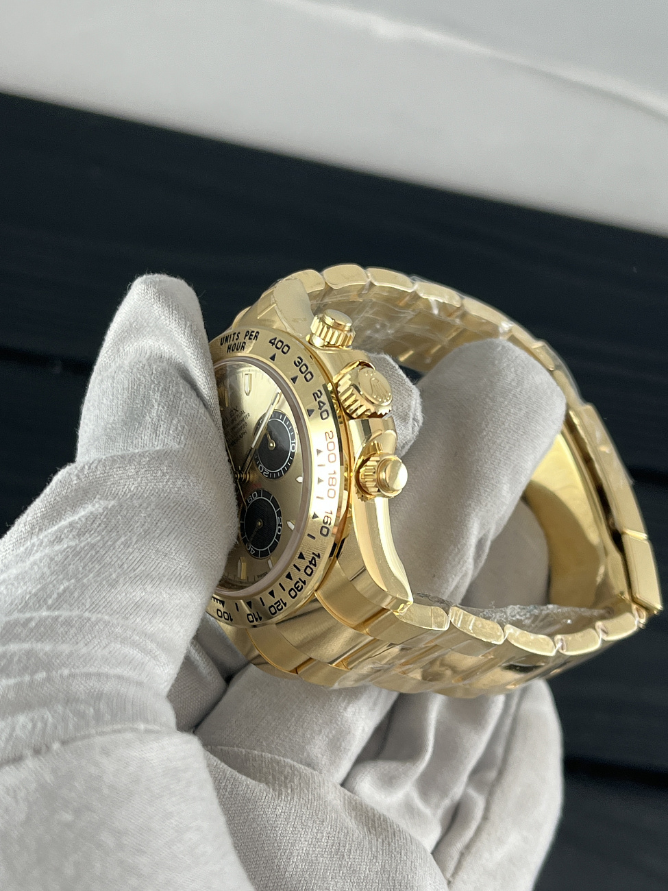 Часы Rolex  Cosmograph Daytona Pikachu Yellow Gold  126508 YML