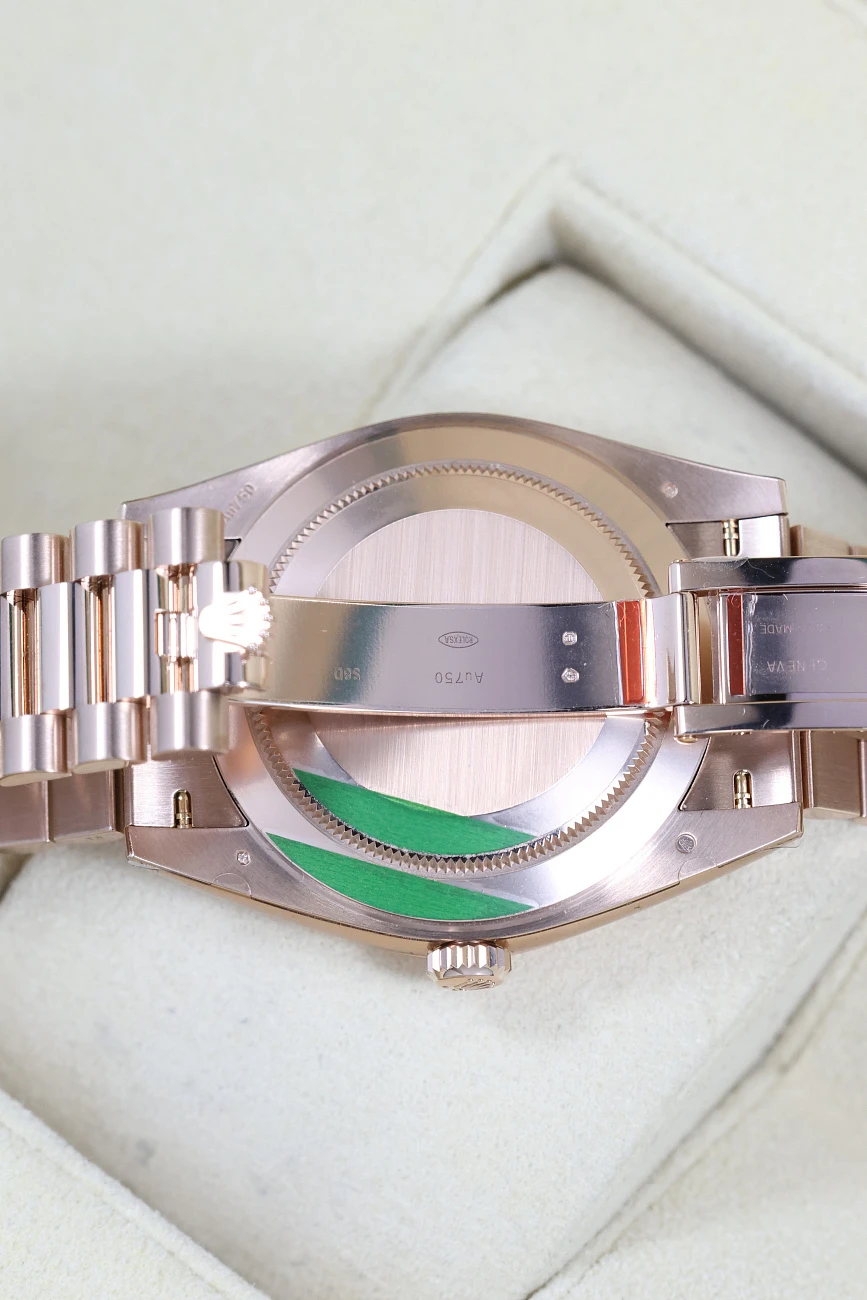 Часы Rolex  Oyster Day-Date 40 Chocolate Dial  228235-0003