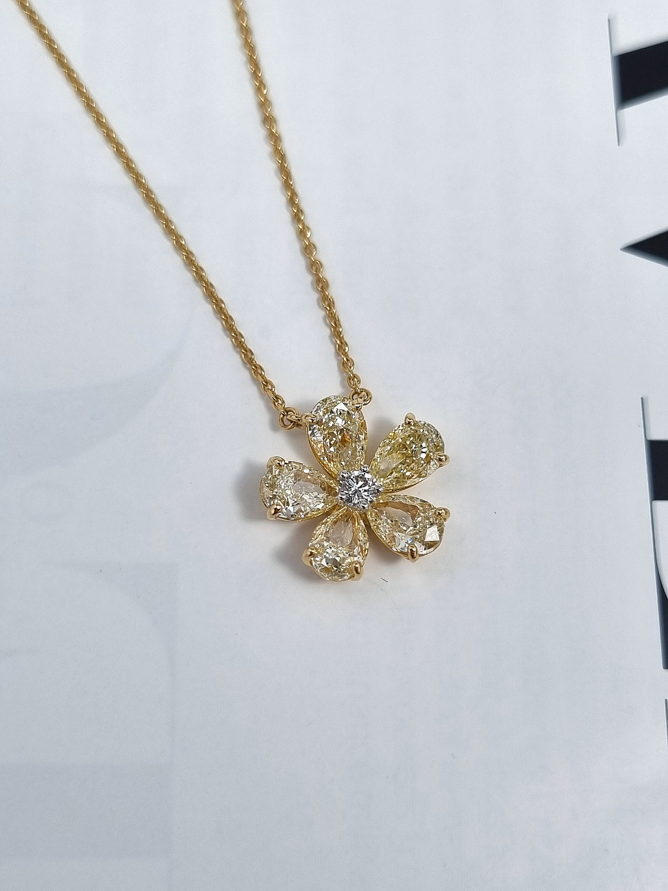 Украшение No Name  Подвеска с бриллиантами 3,08 ct.   