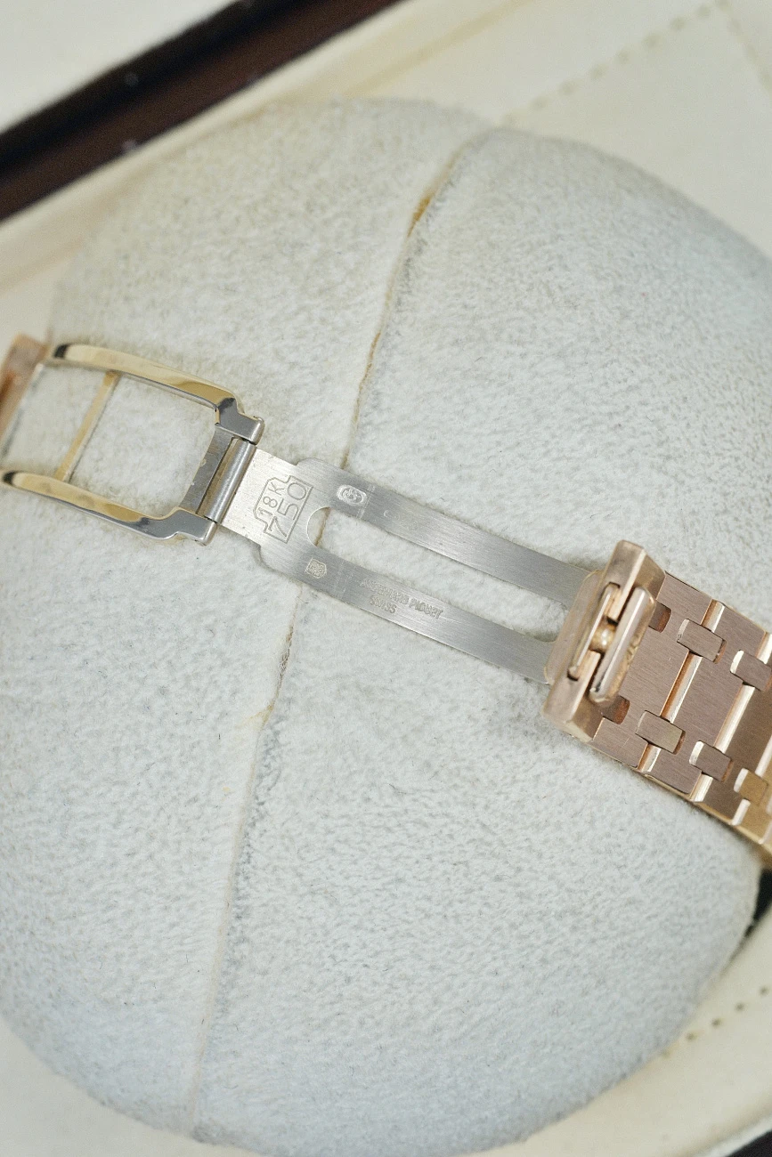 Часы Audemars Piguet  Royal Oak Rose Gold 36Mm White Dial  14790OR.OO.0789OR.01