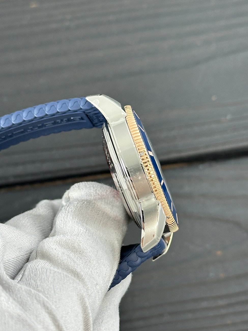 Часы Breitling  Breitling Superocean Heritage 42  UB2010161C1S1