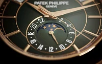 Заказать Patek Philippe  Complications  5205R-011