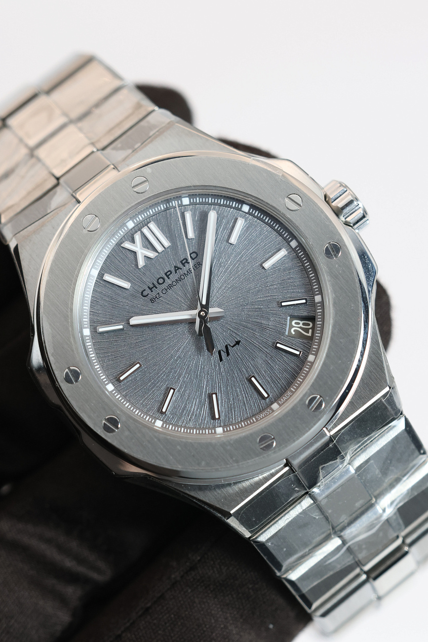 Часы Chopard  ALPINE EAGLE CADENCE 8HF TITANIUM 41 MM Limited Edition  298600-3005