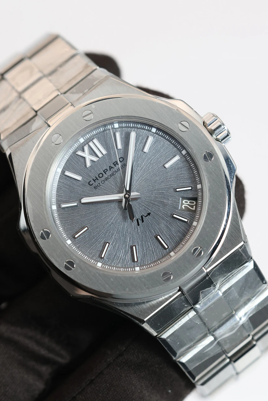 Часы Chopard  ALPINE EAGLE CADENCE 8HF TITANIUM 41 MM Limited Edition  298600-3005