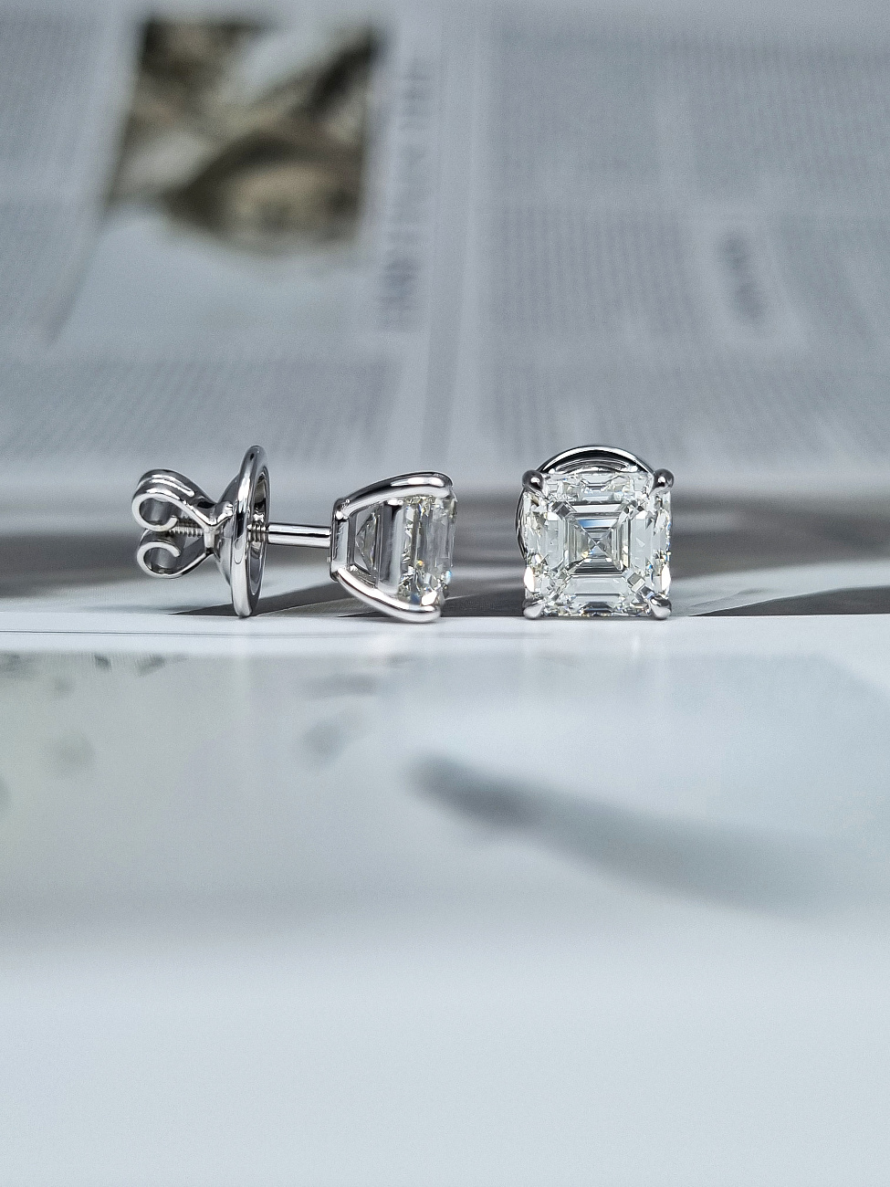 Украшение NO NAME  Серьги 3,00/3,00 ct. H/VS (Asscher Diamonds)   