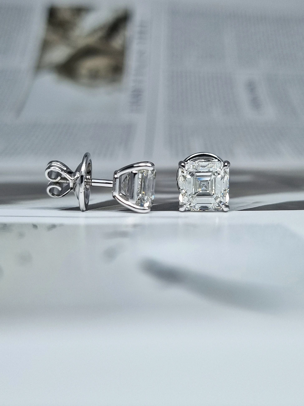 Украшение GIA  Серьги 3,00/3,00 ct. H/VS (Asscher Diamonds)   