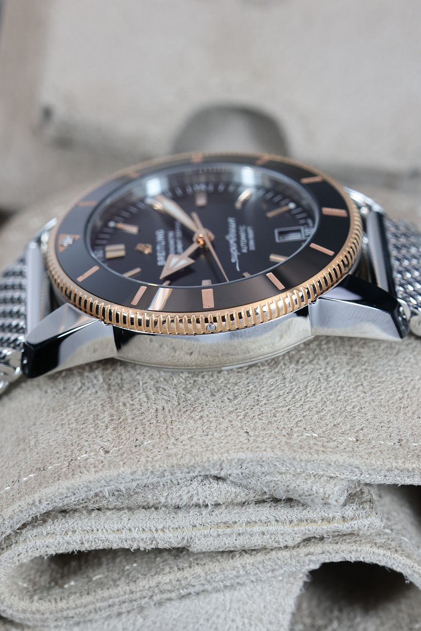 Часы Breitling  Superocean Heritage Automatic B20 Two Tone Black Dial 42  UB2010121B1A1
