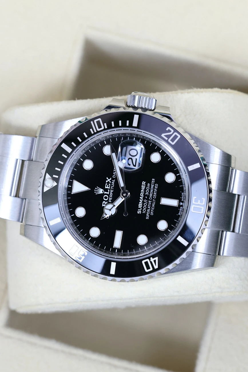 Часы Rolex  Oyster Perpetual Submariner Date  126610LN