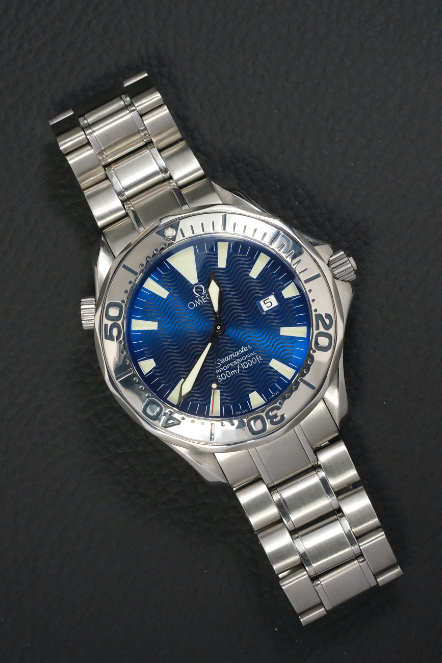 Часы Omega  Seamaster 41Mm Electric Blue Quartz  22658000