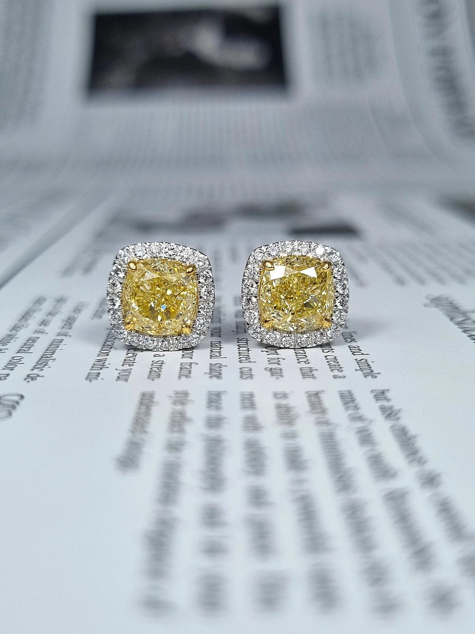 Украшение GIA  Серьги 2,01/2,01 ct. W To X Range/VVS2-VS1   
