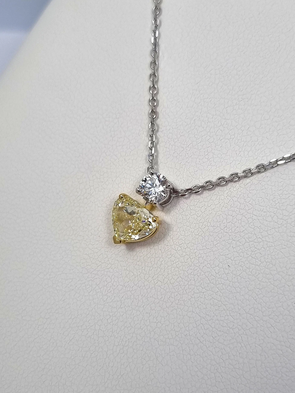Украшение GIA  Подвеска с бриллиантом 1,20 ct. Y To Z/VS1   