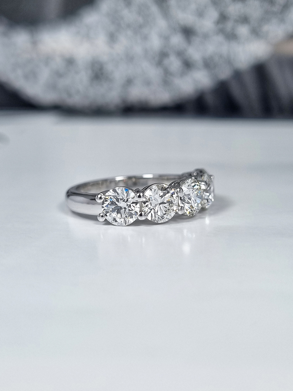 Украшение GIA  Кольцо с бриллиантами 2,75 ct. F/VVS2 (3 excellent)   