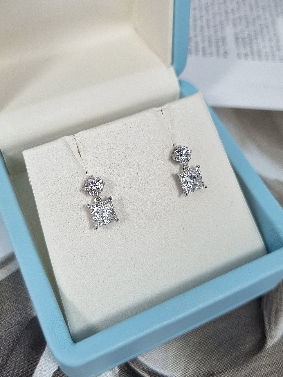 Украшение GIA  Серьги с бриллиантами "Princess Cut"   