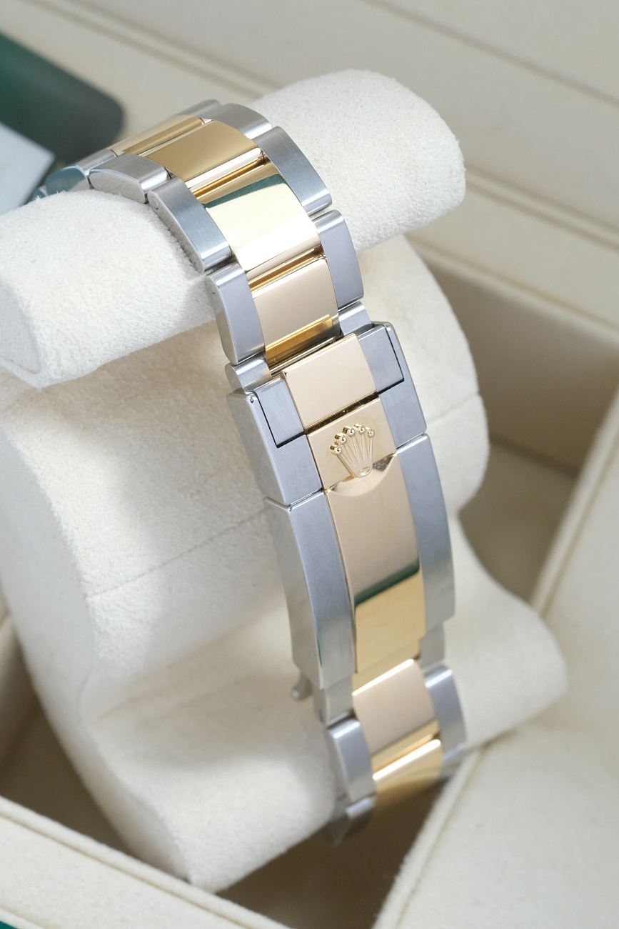 Часы Rolex  Cosmograph Daytona Steel & Yellow Gold Black Dial  126503-0003