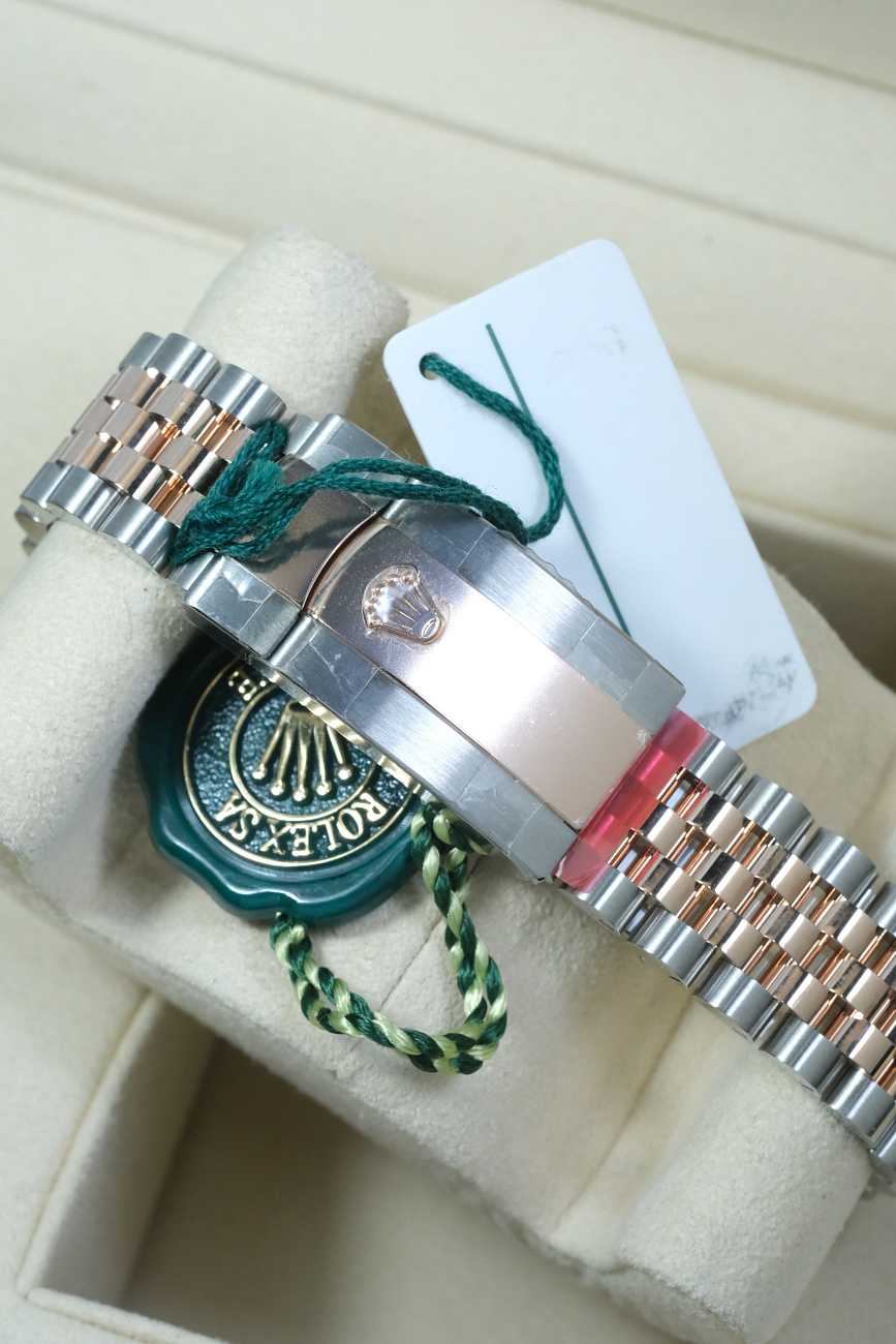 Часы Rolex  Oyster Perpetual Datejust 36 Mm Everose Rolesor  126281RBR-0013