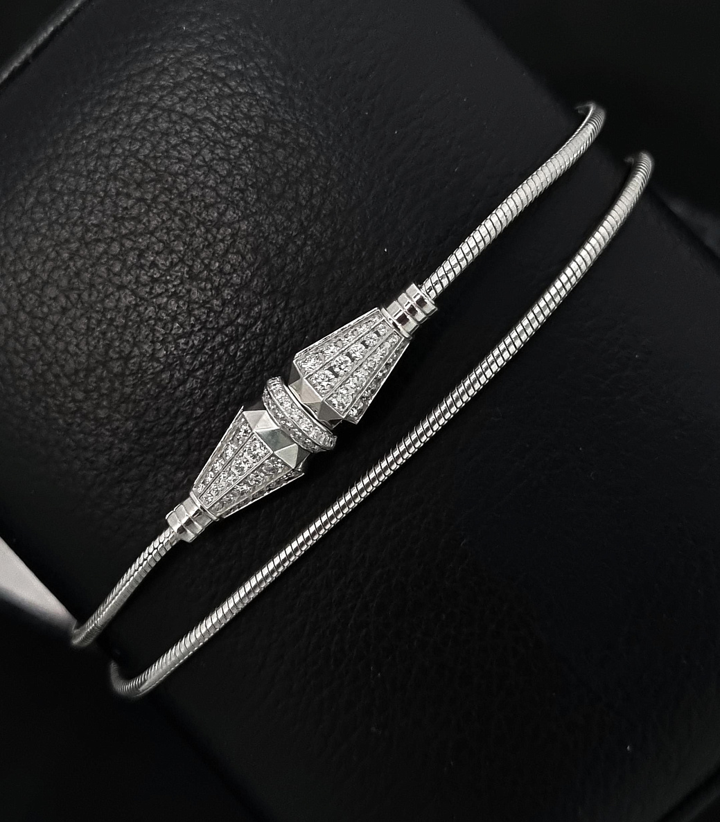 Украшение Boucheron  Браслет Jack De Boucheron, Triple Wrap  JBT00793 