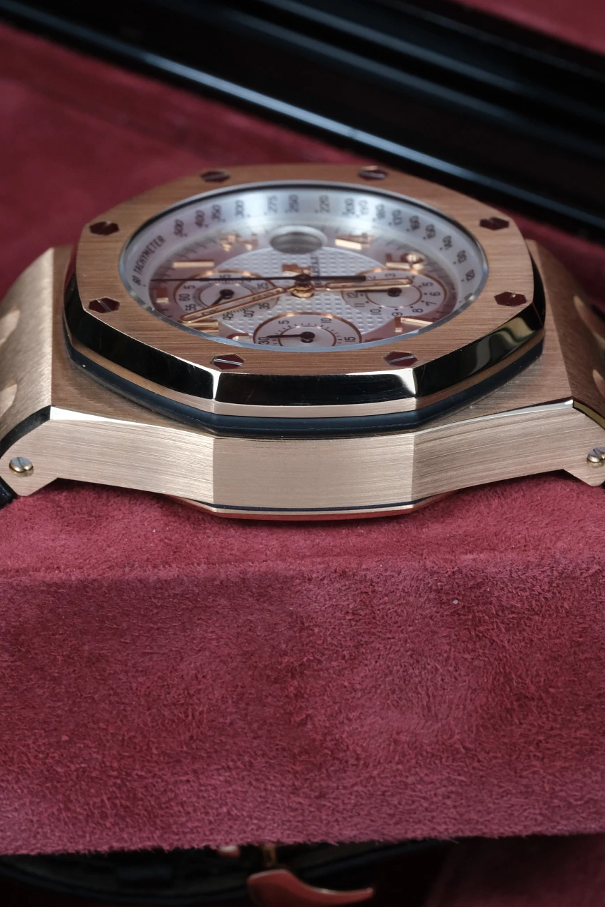 Часы Audemars Piguet  Royal Oak Offshore "Pride Of Russia"  26061OR.OO.D002CR.01