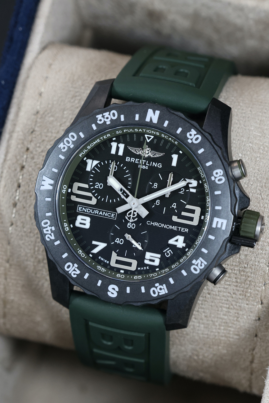 Часы Breitling  Endurance Pro Breitlight Green  X82310D31B1S1