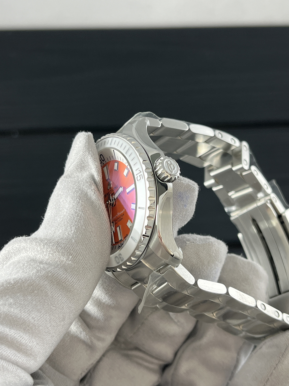 Часы Breitling  Superocean Automatic 36Mm  A17377211O1A1