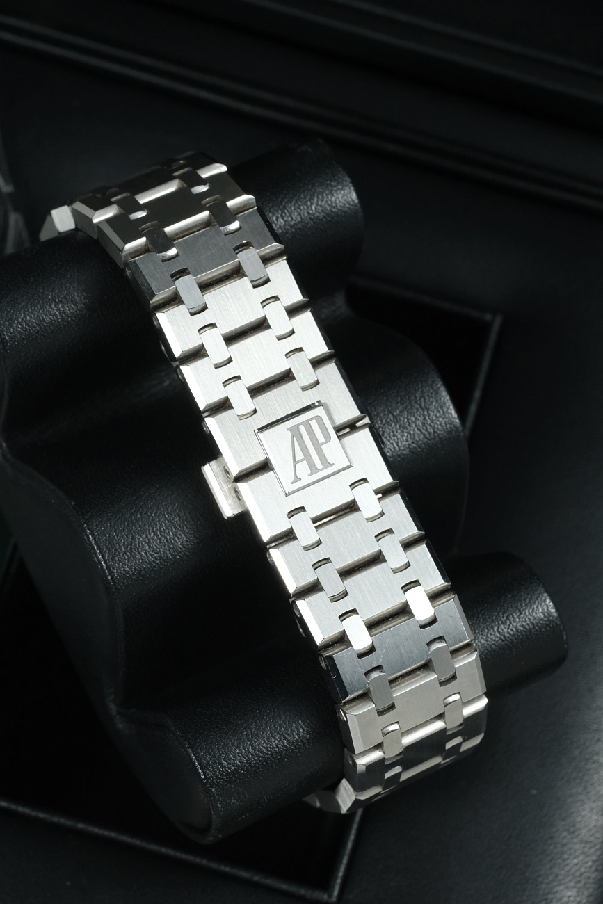 Audemars Piguet в наличии в Москве в &quot;Мануфактуре&quot;! 