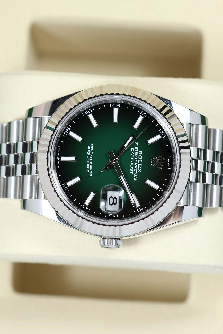 Заказать Rolex  Datejust 41mm Green Ombre   126334-0034
