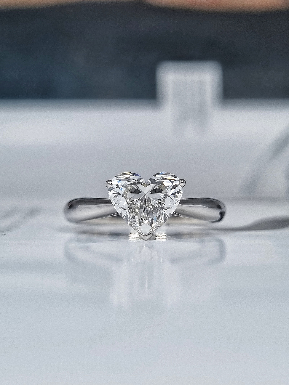 Украшение GIA  Кольцо 1,62 ct. I/VS2 (Heart Diamond)   