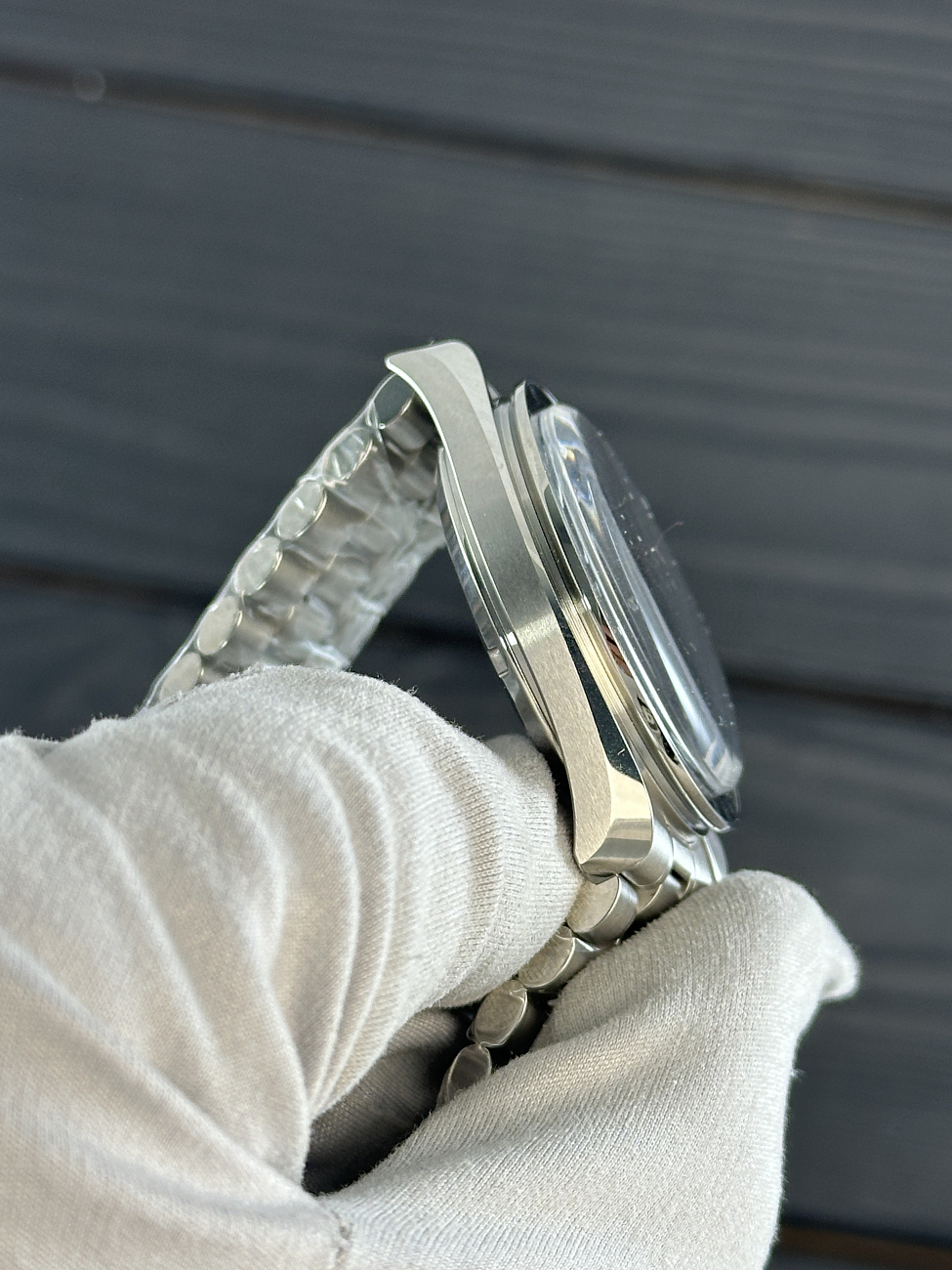 Часы Omega  Speedmaster Moonwatch Professional Co‑Axial Master Chronometer Chronograph 42 Mm  310.30.42.50.01.001